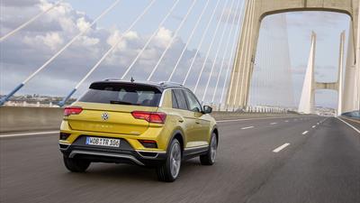 Volkswagen T_Roc_19_out_2017