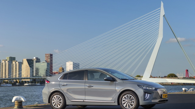 Hyundai-Ioniq-EV-640