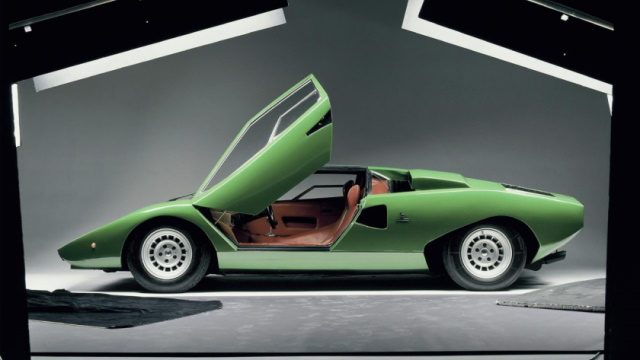 Lamborghini-Countach-640