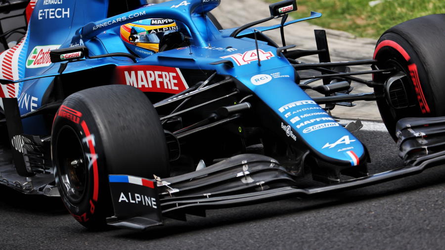 Fernando-Alonso-ALPINE-1-900