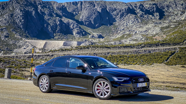 Audi-A6-plug-in-1-640